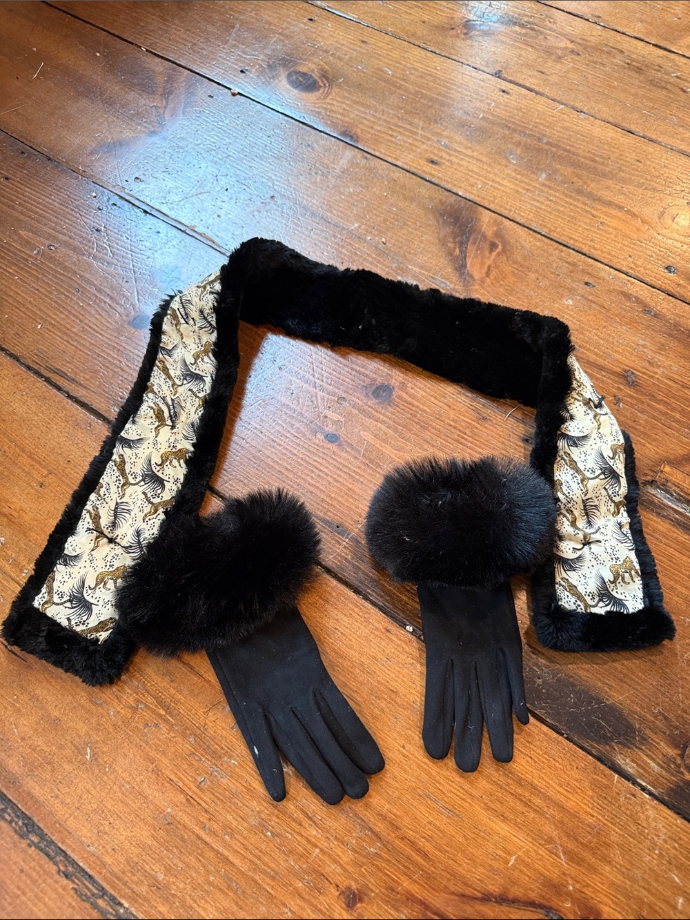 Black Faux Fur Scarf with Black Gloves and Printed Lining